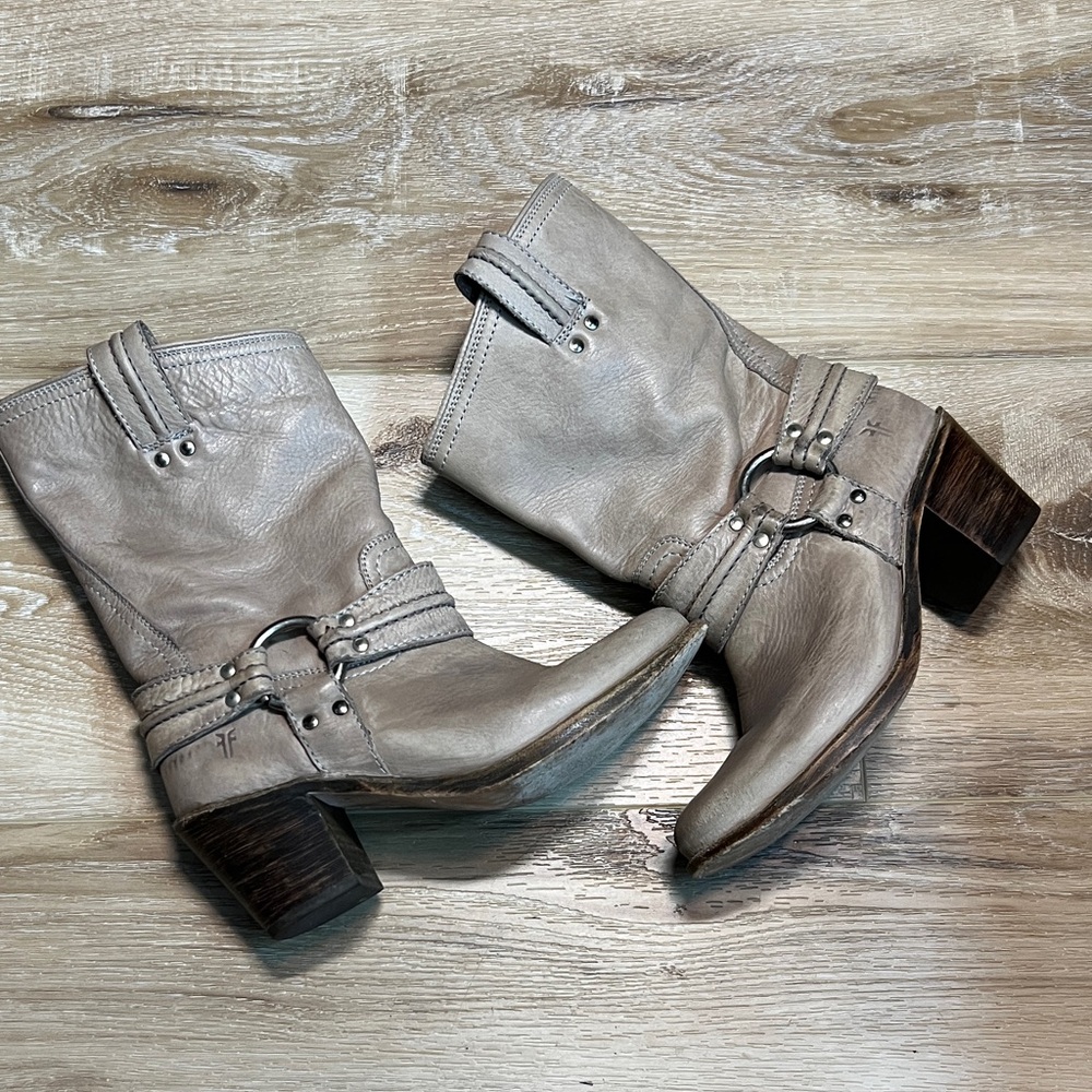 Frye 7.5 7 1/2 Gray Tones Leather Boots